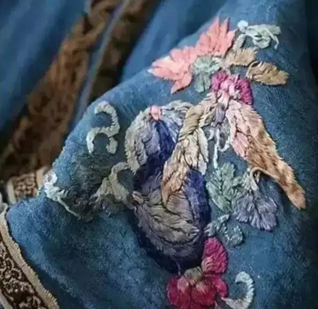 湘繡蘊(yùn)藏著怎樣的美？誰(shuí)才能真正讀懂她的